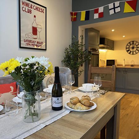 Driftwood House - Luxury Dog-Friendly Townhouse In Cowes, Steps From Marina Villa Cowes  Buitenkant foto