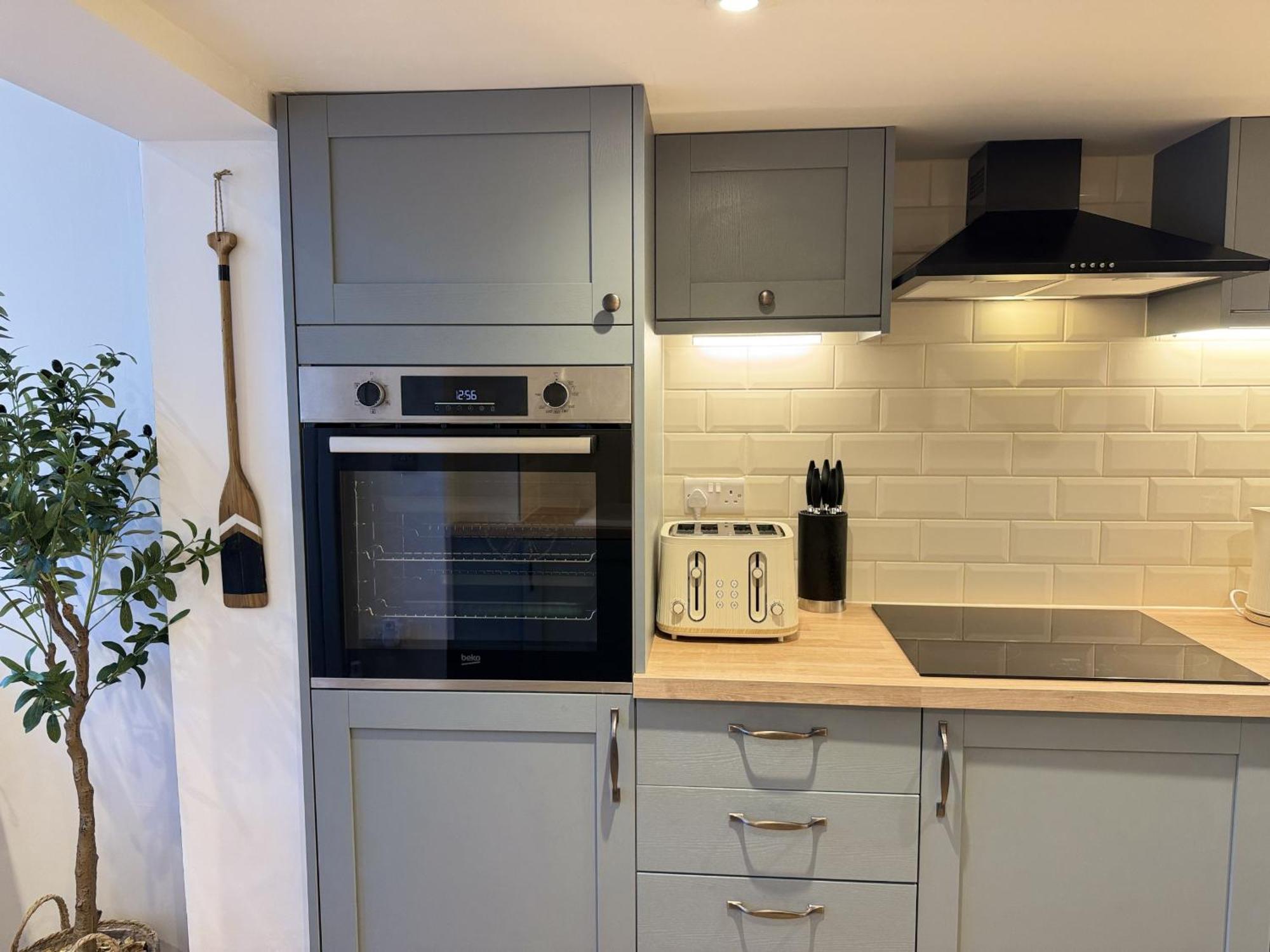 Driftwood House - Luxury Dog-Friendly Townhouse In Cowes, Steps From Marina Villa Cowes  Buitenkant foto